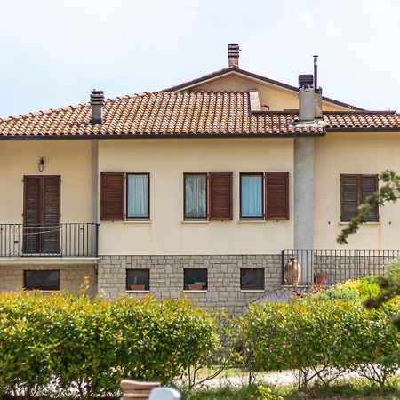 Agriturismo La Vite E L'Ulivo Baschi Exterior foto
