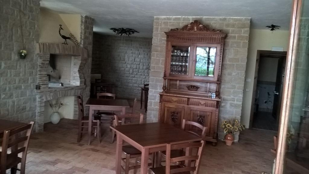 Agriturismo La Vite E L'Ulivo Baschi Exterior foto