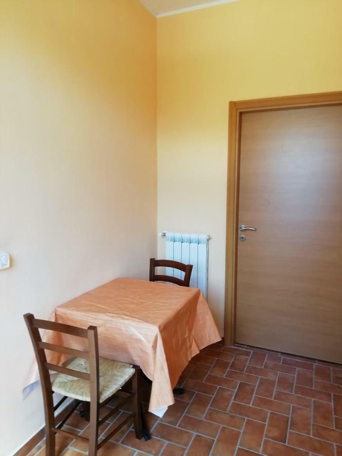 Agriturismo La Vite E L'Ulivo Baschi Exterior foto